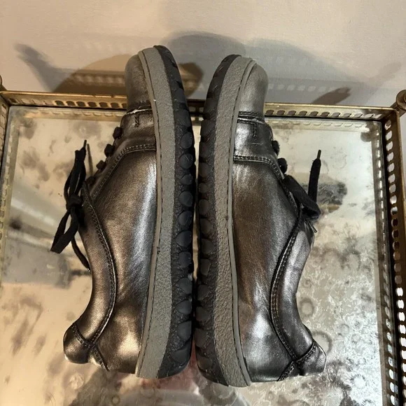 V Italia Shoes Womens Size 39 EU Silver Metallic Lace Up Comfort Casual Sneakers - Picture 7 of 9